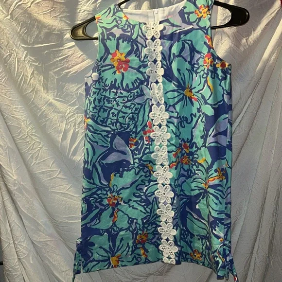 Lilly Pulitzer girls
Size 8 dress. - Picture 2 of 5